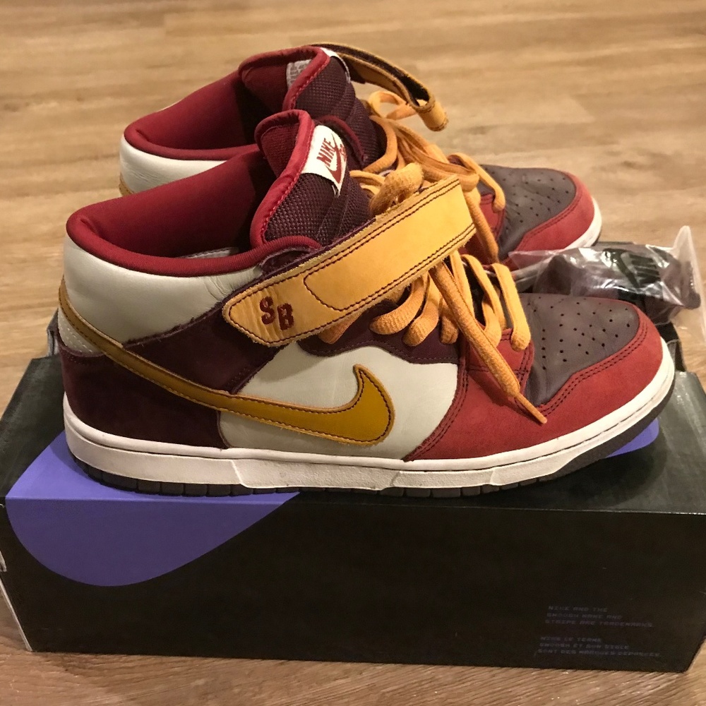 Burgundy Nike SB Dunk Mid